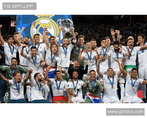 利兹联与门兴对决前瞻分析双方战术与球员状态的全面解读